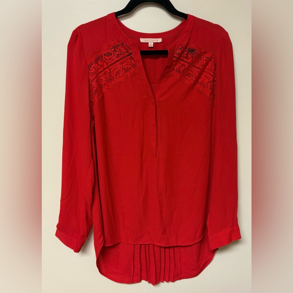 Gibson Latimer Red Lace Detail Tunic Blouse